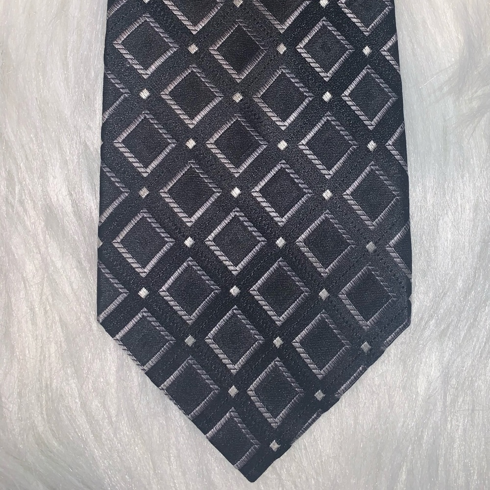 Platinum design black silk checkered tie A